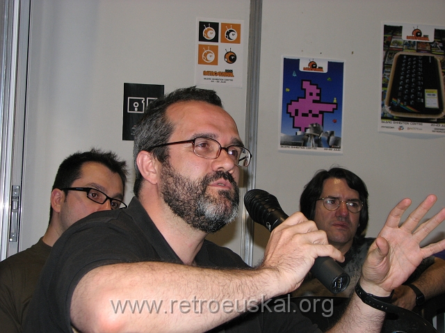 RetroEuskal08_en_Lleida_lan_Party 114.jpg - [es]Consultas y debate con el público
[es]Questions and debate with the audience