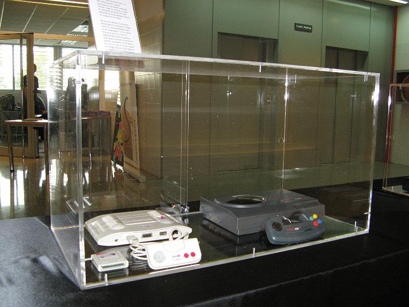 097.JPG - Amstrad GX4000 y Amiga CD32